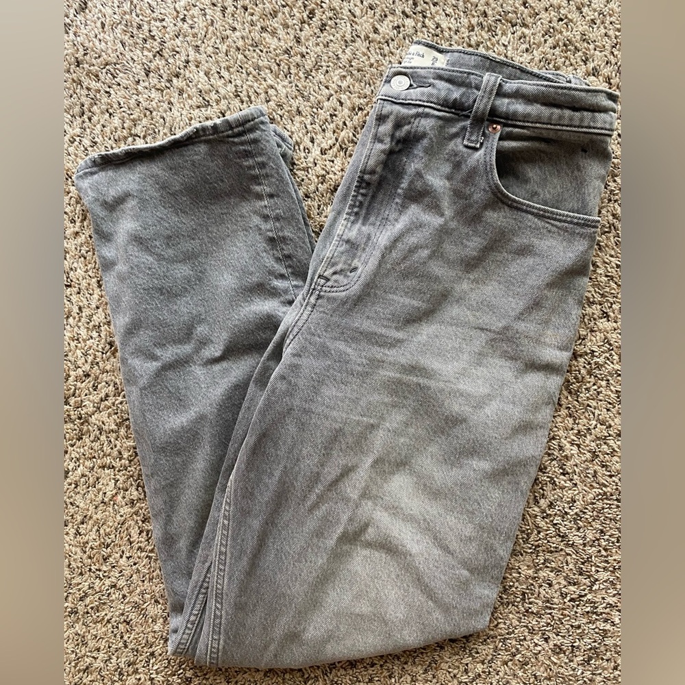 Abercrombie & Fitch The 90’s Straight Ultra High Rise Curve Love Jeans
